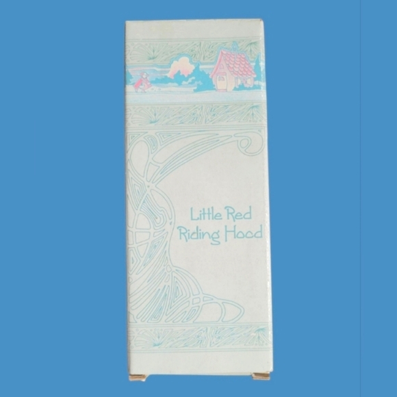 NIB VINTAGE 1985 AVON FAIRYTAIL COLLECTION LITTLE RED RIDING HOOD PORCELAIN DOLL - Picture 12 of 12